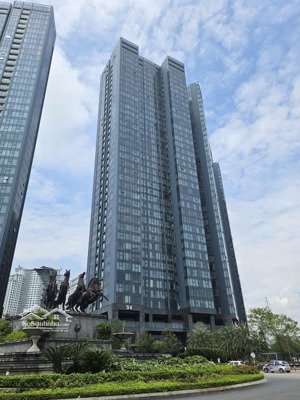 cho thuê căn hộ 105m2-3pn tại s3 sunshine city. nội thất cơ bản , giá 18tr/tháng.