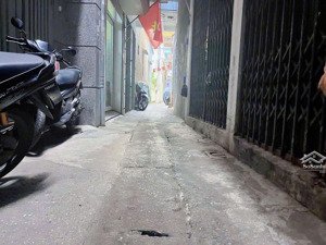 bán nhà lạc long quân, tây hồ, kinh doanh, ngõ thông, nhà gần mặt phố. 4 tầng, giá nhỉnh 7 tỷ