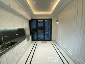 bán nhà mới xây full nội thất văn quán,hà đông,6 tầng ô tô lùi cửa, cạnh nhà có sân chơi giá 6,5 tỷ