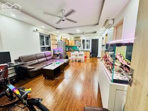 Bán căn góc 2 ngủ full đồ view hồ chung cư Thanh Hà