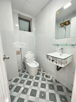 em cần bán gấp căn hộ hh3a linh đàm, tầng 30, dt 65m, 2 ngủ,2 vs