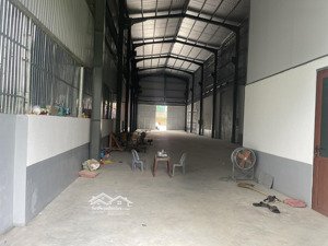cho thuê mặt bằng kinh doanh dt 400 m2 ngay mặt đường quốc lộ 21a gần chợ hòa lạc, thạch thất, hn