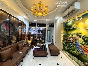 bán gấp nhà tân mai, thang máy, 5m ra ô tô, giá 9,98tỷ