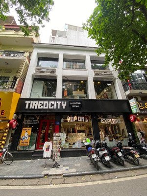 nhà đẹp, vị trí vàng - góc 2 mặt tiền lê văn sỹ, q3 - 8,5x21m - 5 tầng - hđt 180tr/tháng. giá 43 tỷ