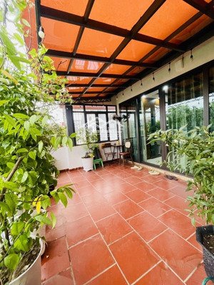 bán nhà lõi phố cổ lô góc 3 thoáng mặt tiền 10m