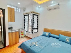 chủ nhà trống 1 phòng tầng 3 cho thuê tại dịch vọng hậu, cầu giấy, phòng có ban công thoáng mát