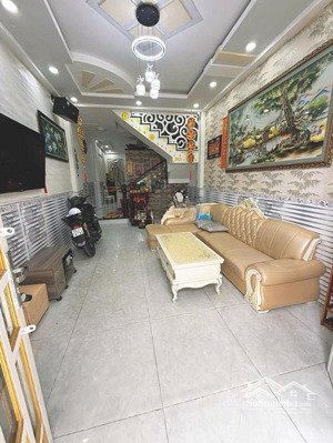 bán nhà 3 tầng hẻm xem hơi cao lỗ p4, q8 sát tttm aeon mall