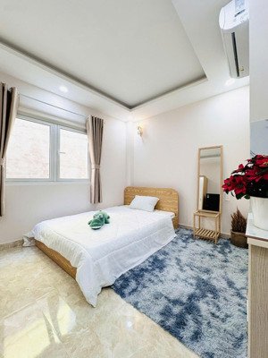 phòng mới giá tốt cửa sổ thoáng đường nơ trang long q.bt gần đh văn lang l/h: tư vấn nhé