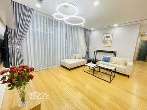 em minh ngọc chuyên the zei plaza cần bán nhanh căn góc 3pn tầng cao, hướng mát. cam kết ko chào ảo