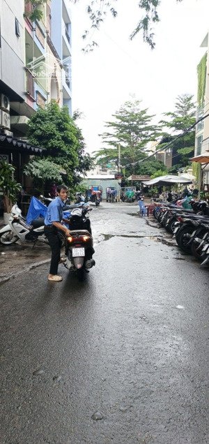 nhà c4, hxt thông, 50m2, 6.9 tỉ, khu vực dát vàng phan xích long, p1, bt, 1 bước chân qua quận 1.