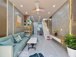 siêu phẩm nhà giá 1 tỷ590tr cho thuê tận 14tr/ tháng ngay nguyễn trãi, p. dĩ an, hcm ngay kcn vsip1