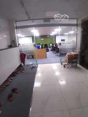 bán toà nhà văn phòng 8 tầng ngay ngã 3 võ chí công - hoàng quốc việt, cao nhất phố 400m giá 173 tỷ