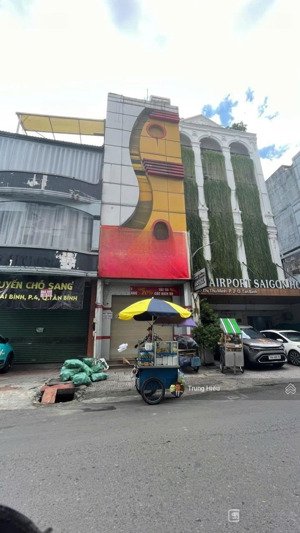 hàng hiếm đầu tư - mt phạm văn hai - ngay chợ phạm văn hai . dtcn 100m2 . giá 21.5 tỷ