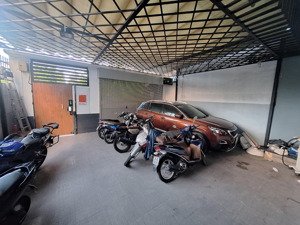 nhà đường hiệp bình hiệp bình chánh giáp phạm văn đồng dt: 8 x 30 gần gigamall