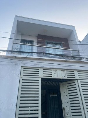 6 triệu/tháng - nhà 1 lầu 2pn2wc 1 máy lạnh lã xuân oai, p.long trường