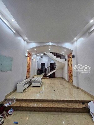 bán nhà phố khâm thiên . trung tâm quận đống đa. 1 nhà ra phố. 36m 6t mt 5.4m . giá 5.65 tỷ