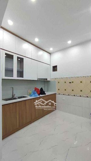 chị tuyết bs nha khoa bán gấp nhà riêng 30m 4tầng 5phòng ngủ 6,2tỷ thoáng trước sau vỉa hè rộng