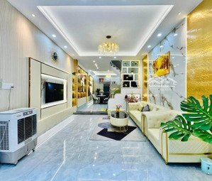 cực hiếm phố hoàng cầu, ngõ thông gần phố, cách ô tô 30m, 2 thoáng full nội thất ở ngay, dt 43m2*5t