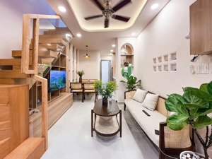 bán nhà gấp định cư nước ngoài nhà 2 mặt hẻm tầm vu thoáng mát, p26 bình thạnh, giá tl