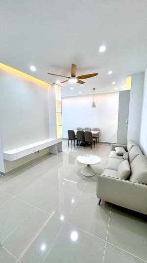 cho thuê căn hộ 2pn có nt - nhà mới - cc bellezaq7- dt 88m2- giá 12tr