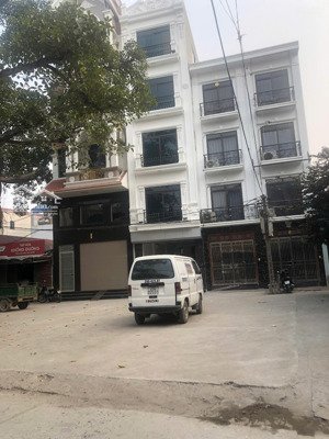 chủ nhà xuất ngoại cắt lỗ sâu nhà 5 tầng - ôtô vào tận nhà- cam kết giá rẻ hơn khu vực bích hòa