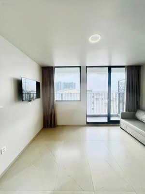 phòng căn hộ trắng cao cấp 1 phòng ngủ rộng - bancol lớn nhất quận 7