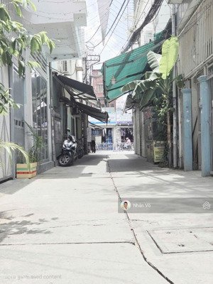 14.7tỷ- 6mx13.2m, 1lửng, 2lầu, st. 1/ trường chinh đoạn giữa trương công định và nguyễn hồng đào.