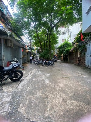 bán nhà phố thái thịnh đống đa ô tô đỗ cửa .