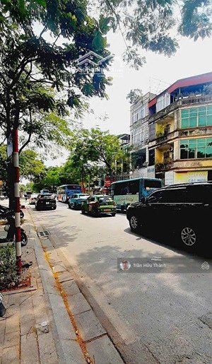 mặt phố - bát khối - 8 tầng- tòa building. đỉnh cao - 160tr/ tháng. 140m - giá 2x tỷ (thương lượng)