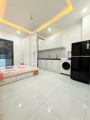 cho thuê phòng full nội thất ngay đại học ueh_chợ tân định_công viên lê văn tám