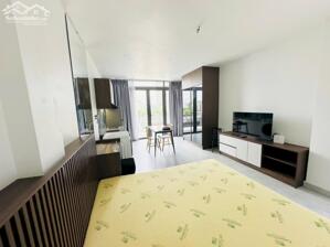 SERVICED APARTMENT - FULLY FURNISHED, WITH BALCONY, VO VAN KIET DISTRICT 1
