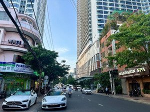 - bán lô đất ngang 10m tại nguyễn thị minh khai, cách biển 500m