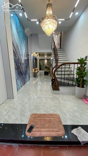 BÁN NHÀ TRUNG TÂM BA ĐÌNH - 38m² x 4 TẦNG - CÁCH PHỐ CHỈ 30M - FULL NỘI THẤT - NHÀ CỰC ĐẸP!