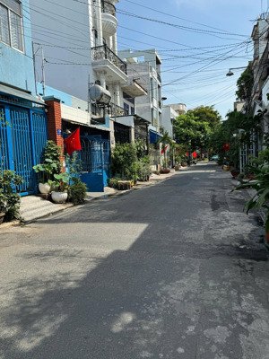 bán nhà hẽm số 1 - đường cầu xéo.dt 4x19m, cấp 4.hẽm 8m thông,p tân sơn nhì