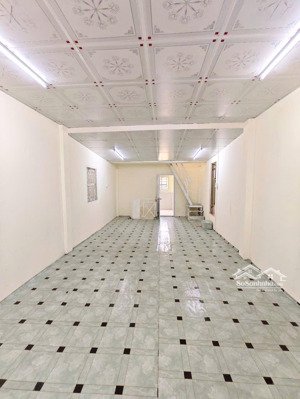 nhà chính chủ lâu đời q.10 - ngang 4m - 63m2 - 3 tầng - cầu vượt nguyễn tri phương - 6.x tỷ