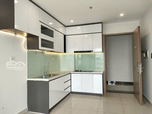 chính chủ gửi bán căn 2pn 59m2 đã có sổ giá bán 2.6tỷ bao thuế phí sang tên lh 