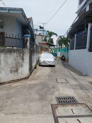 bán nhà 3 tầng hẻm 5m lý thái tổ tái định cư hòn xện nha trang