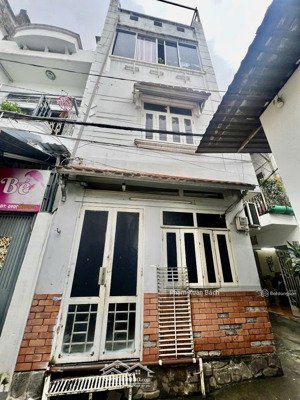 bán nhà ngay nguyễn hữu cảnh, giáp q1,3 tầng 6 phòng cho thuê, dòng tiền 15 tr/1 tháng, chỉ 4,9 tỷ