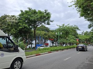 hiếm - bán nhà sát yên hoa - giao thoa tây hồ, ba đình, hoàn kiếm - 1 nhà ra phố - 5 tầng - 7.5 tỷ