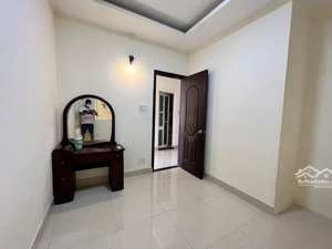 cho thuê cc trương đình hội 2, 6,5 triệu, 72m2, 2pn, 2wc, q8, hcm. lh 