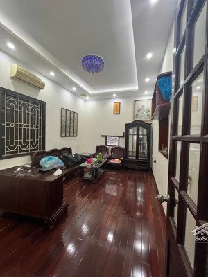 bán nhà 4 tầng mới tinh lô góc - ô tô đỗ cửa - - view vườn hoa tại phố thái thịnh, đống đa
