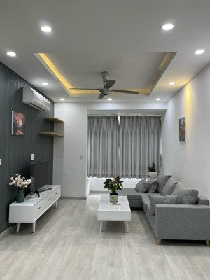 bán căn hộ chung cư sky garden 88m2 giá 5,9 tỷ, đang có sẵn hợp đồng thuê 21 triệu/tháng