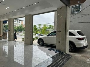 hiếm - độc- đẹp! mặt phố đỉnh, mặt tiền to.phố nguyễn gia bồng. 65m2, 5 tầng, mt khủng 12m- 16.8 tỷ