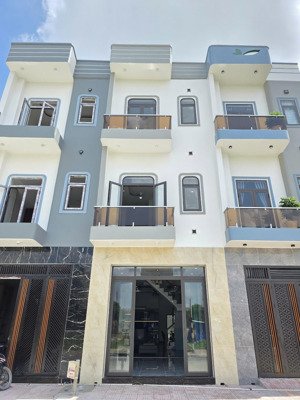 bán nhà mới 1t2l 4.5x17m, đường n2 kdc lê phong an phú 1 p. an phú, full nội thất