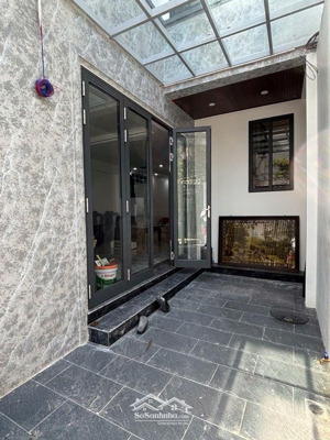 bán nhà mới đẹp phú thượng thang máy ô tô lùi cửa 100m .