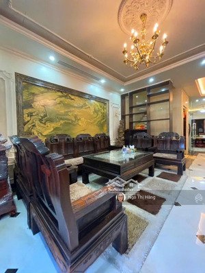 bán nhà phân lô tây hồ ô tô tránh 5 tầng trung tâm gần hồ nội thất cao cấp