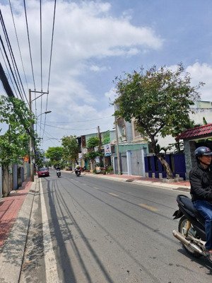 bán gấp đất mặt tiền bưng ông thoàn, phú hữu , quận 9. diện tích 656m2 .giá chỉ 41 tỷ