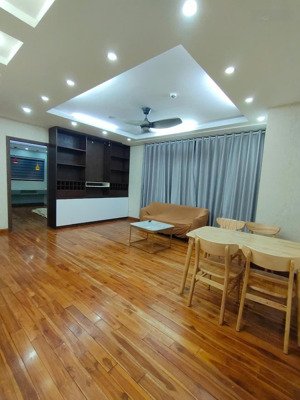 n01t2 cho thuê siêu rẻ 3pn full 16tr tầng trung đẹp, liên hệ 