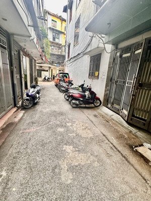 thái thịnh 55m, 5 tầng. mt 6,3m. oto, kd tốt. 16 tỷ