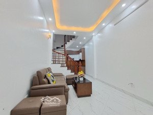 bán nhà linh quang đống đa, xây mới, ngõ thông, kinh doanh, ô tô đỗ cửa, 31m2, 5 tầng, 9,6 tỷ